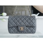 𝐂𝐇𝐀𝐍𝐄𝐋 Classic Flap Italy 🇮🇹 "𝗚𝗥" Original Lambskin 🐑 Classic Mouth Flap Bag Large 𝒎𝒊𝒏𝒊🔆 Dark Grey