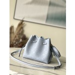 𝐋𝐎𝐔𝐈𝐒 𝐕𝐔𝐈𝐓𝐓𝐎𝐍   M21582