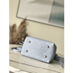 𝐋𝐎𝐔𝐈𝐒 𝐕𝐔𝐈𝐓𝐓𝐎𝐍   M21582