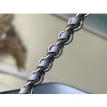 𝐋𝐎𝐔𝐈𝐒 𝐕𝐔𝐈𝐓𝐓𝐎𝐍   M21582