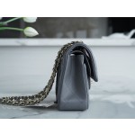 𝐂𝐇𝐀𝐍𝐄𝐋 Classic Flap Italy 🇮🇹 "𝗚𝗥" Original Lambskin 🐑 Classic Mouth Flap Bag Small 🔆 Dark Grey