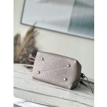 𝐋𝐎𝐔𝐈𝐒 𝐕𝐔𝐈𝐓𝐓𝐎𝐍    M21886