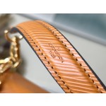 𝐋𝐎𝐔𝐈𝐒 𝐕𝐔𝐈𝐓𝐓𝐎𝐍      M21555