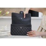 𝐂𝐇𝐀𝐍𝐄𝐋 Classic Flap France 🇫🇷 𝐇𝐇 𝐚𝐚𝐬 Original Caviar 🐂 Washed Tire Ox Medium 🐘 Dark Grey