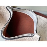 𝐋𝐎𝐔𝐈𝐒 𝐕𝐔𝐈𝐓𝐓𝐎𝐍    M21909