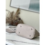 𝐋𝐎𝐔𝐈𝐒 𝐕𝐔𝐈𝐓𝐓𝐎𝐍   M21849