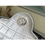 𝐋𝐎𝐔𝐈𝐒 𝐕𝐔𝐈𝐓𝐓𝐎𝐍   N94227