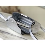 𝐋𝐎𝐔𝐈𝐒 𝐕𝐔𝐈𝐓𝐓𝐎𝐍   N94227