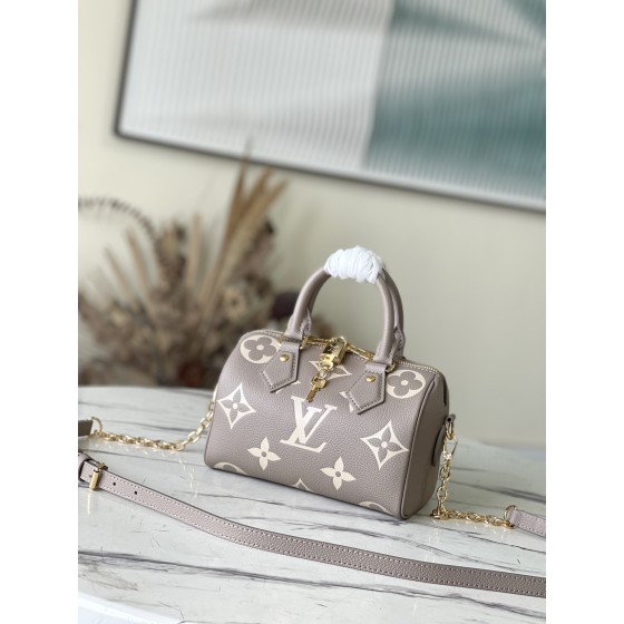 𝐋𝐎𝐔𝐈𝐒 𝐕𝐔𝐈𝐓𝐓𝐎𝐍  M46575