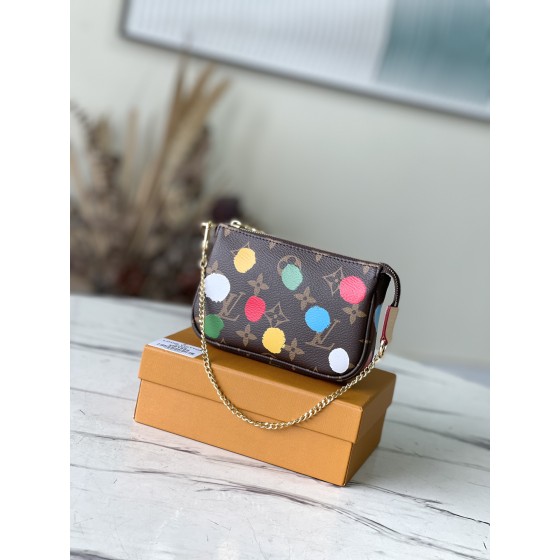 𝐋𝐎𝐔𝐈𝐒 𝐕𝐔𝐈𝐓𝐓𝐎𝐍   M81866