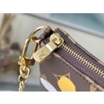 𝐋𝐎𝐔𝐈𝐒 𝐕𝐔𝐈𝐓𝐓𝐎𝐍   M81866