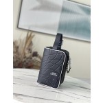 𝐋𝐎𝐔𝐈𝐒 𝐕𝐔𝐈𝐓𝐓𝐎𝐍    M81849