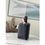 𝐋𝐎𝐔𝐈𝐒 𝐕𝐔𝐈𝐓𝐓𝐎𝐍    M81849