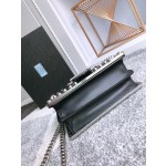 𝐏𝐑𝐀𝐃𝐀 1BH018 Classic Hot