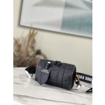 𝐋𝐎𝐔𝐈𝐒 𝐕𝐔𝐈𝐓𝐓𝐎𝐍     M21543