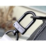 𝐋𝐎𝐔𝐈𝐒 𝐕𝐔𝐈𝐓𝐓𝐎𝐍     M21543