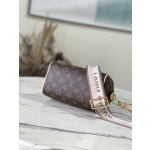 𝐋𝐎𝐔𝐈𝐒 𝐕𝐔𝐈𝐓𝐓𝐎𝐍     M46222