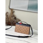 𝐋𝐎𝐔𝐈𝐒 𝐕𝐔𝐈𝐓𝐓𝐎𝐍   M81830