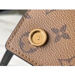 𝐋𝐎𝐔𝐈𝐒 𝐕𝐔𝐈𝐓𝐓𝐎𝐍   M81830