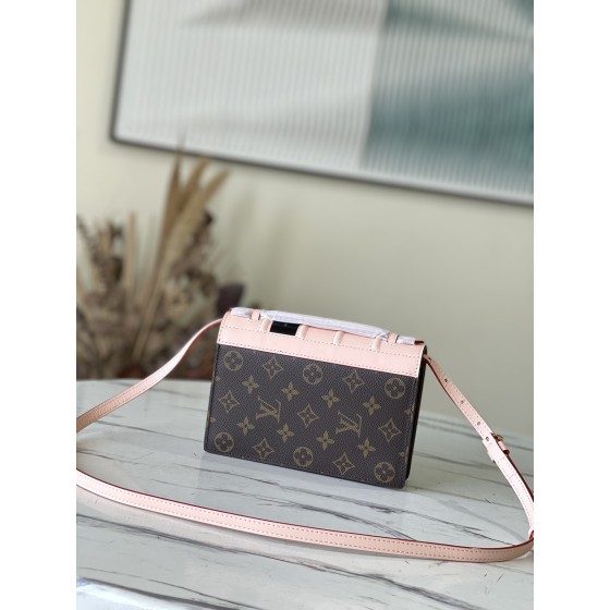 𝐋𝐎𝐔𝐈𝐒 𝐕𝐔𝐈𝐓𝐓𝐎𝐍   M81831