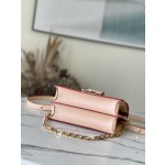 𝐋𝐎𝐔𝐈𝐒 𝐕𝐔𝐈𝐓𝐓𝐎𝐍    M46432