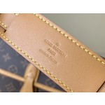 𝐋𝐎𝐔𝐈𝐒 𝐕𝐔𝐈𝐓𝐓𝐎𝐍    M42248