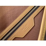 𝐋𝐎𝐔𝐈𝐒 𝐕𝐔𝐈𝐓𝐓𝐎𝐍    M42248