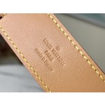 𝐋𝐎𝐔𝐈𝐒 𝐕𝐔𝐈𝐓𝐓𝐎𝐍    M42247