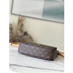 𝐋𝐎𝐔𝐈𝐒 𝐕𝐔𝐈𝐓𝐓𝐎𝐍    M41679