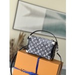 𝐋𝐎𝐔𝐈𝐒 𝐕𝐔𝐈𝐓𝐓𝐎𝐍    M21460