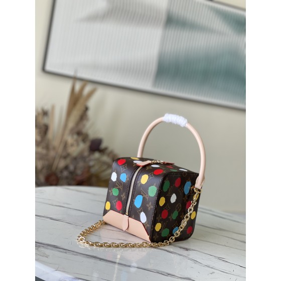 𝐋𝐎𝐔𝐈𝐒 𝐕𝐔𝐈𝐓𝐓𝐎𝐍    M46450