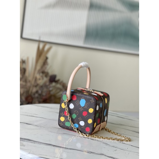 𝐋𝐎𝐔𝐈𝐒 𝐕𝐔𝐈𝐓𝐓𝐎𝐍    M46450