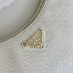 𝐏𝐑𝐀𝐃𝐀 1BC204B Hand Carry Underarm Bag