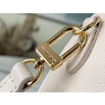 𝐋𝐎𝐔𝐈𝐒 𝐕𝐔𝐈𝐓𝐓𝐎𝐍  M81625