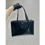 𝐏𝐑𝐀𝐃𝐀 New shopping bag 1BA350