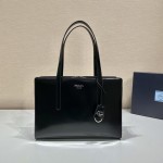 𝐏𝐑𝐀𝐃𝐀 New shopping bag 1BA350