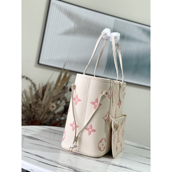 𝐋𝐎𝐔𝐈𝐒 𝐕𝐔𝐈𝐓𝐓𝐎𝐍   M45686