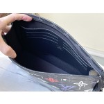 𝐋𝐎𝐔𝐈𝐒 𝐕𝐔𝐈𝐓𝐓𝐎𝐍  M81803