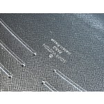 𝐋𝐎𝐔𝐈𝐒 𝐕𝐔𝐈𝐓𝐓𝐎𝐍  M81803