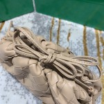 Bottega Veneta  THE MINI POUCH  #585852