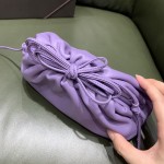 Bottega Veneta  THE MINI POUCH  #585852