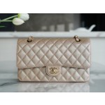 𝐂𝐇𝐀𝐍𝐄𝐋 Classic Flap France 🇫🇷 𝐇𝐇 𝐚𝐚𝐬 Original Caviar 🐂 Washed Tire Ox Medium 🐘Illusion champagne gold