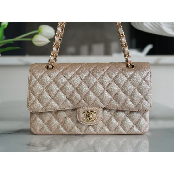 𝐂𝐇𝐀𝐍𝐄𝐋 Classic Flap France 🇫🇷 𝐇𝐇 𝐚𝐚𝐬 Original Caviar 🐂 Washed Tire Ox Medium 🐘Illusion champagne gold