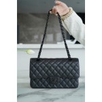 𝐂𝐇𝐀𝐍𝐄𝐋 Classic Flap France 🇫🇷 𝐇𝐇 𝐚𝐚𝐬 Original Caviar 🐂 Washed Tire Ox Medium 🐘Illusion black gun buckle