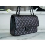 𝐂𝐇𝐀𝐍𝐄𝐋 Classic Flap France 🇫🇷 𝐇𝐇 𝐚𝐚𝐬 Original Caviar 🐂 Washed Tire Ox Medium 🐘Illusion black gun buckle