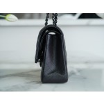 𝐂𝐇𝐀𝐍𝐄𝐋 Classic Flap France 🇫🇷 𝐇𝐇 𝐚𝐚𝐬 Original Caviar 🐂 Washed Tire Ox Medium 🐘Illusion black gun buckle