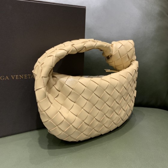 Bottega Veneta  🆕NEW🆕 JODIE #651876