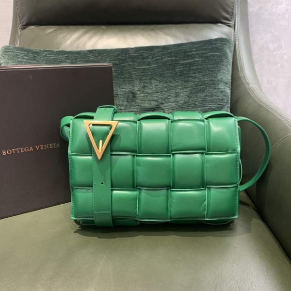 Bottega Veneta  PADDED  CASSETTE #591970