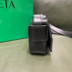 Bottega Veneta  MINI CASSETTE #666688