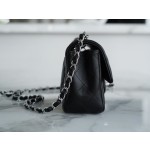 𝐂𝐇𝐀𝐍𝐄𝐋 Classic Flap Italy 🇮🇹 The 𝗚𝗥" Original Lambskin 🐑 Genuine Leather Large - Black Sheep Gold 🖤